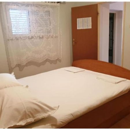 Apartmanibeta Stara Novalja Exterior photo