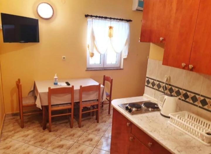 Apartmanibeta Stara Novalja Exterior photo