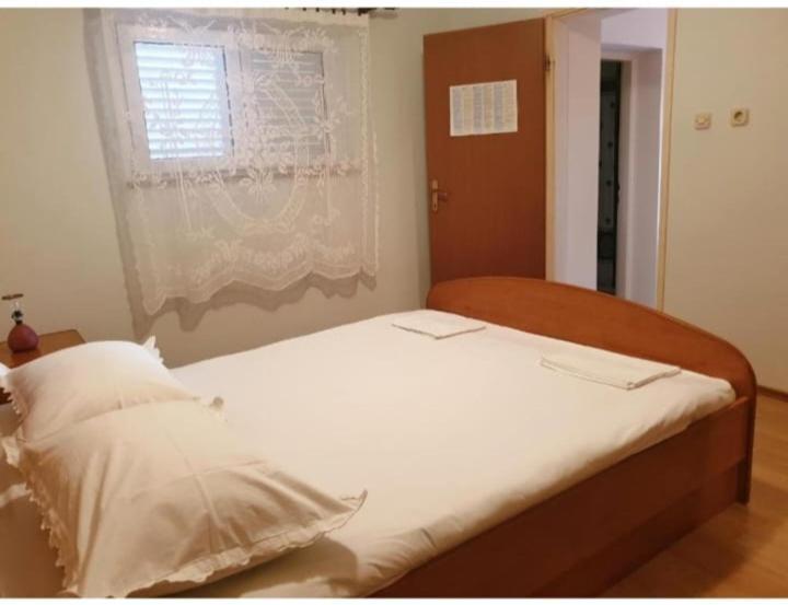 Apartmanibeta Stara Novalja Exterior photo